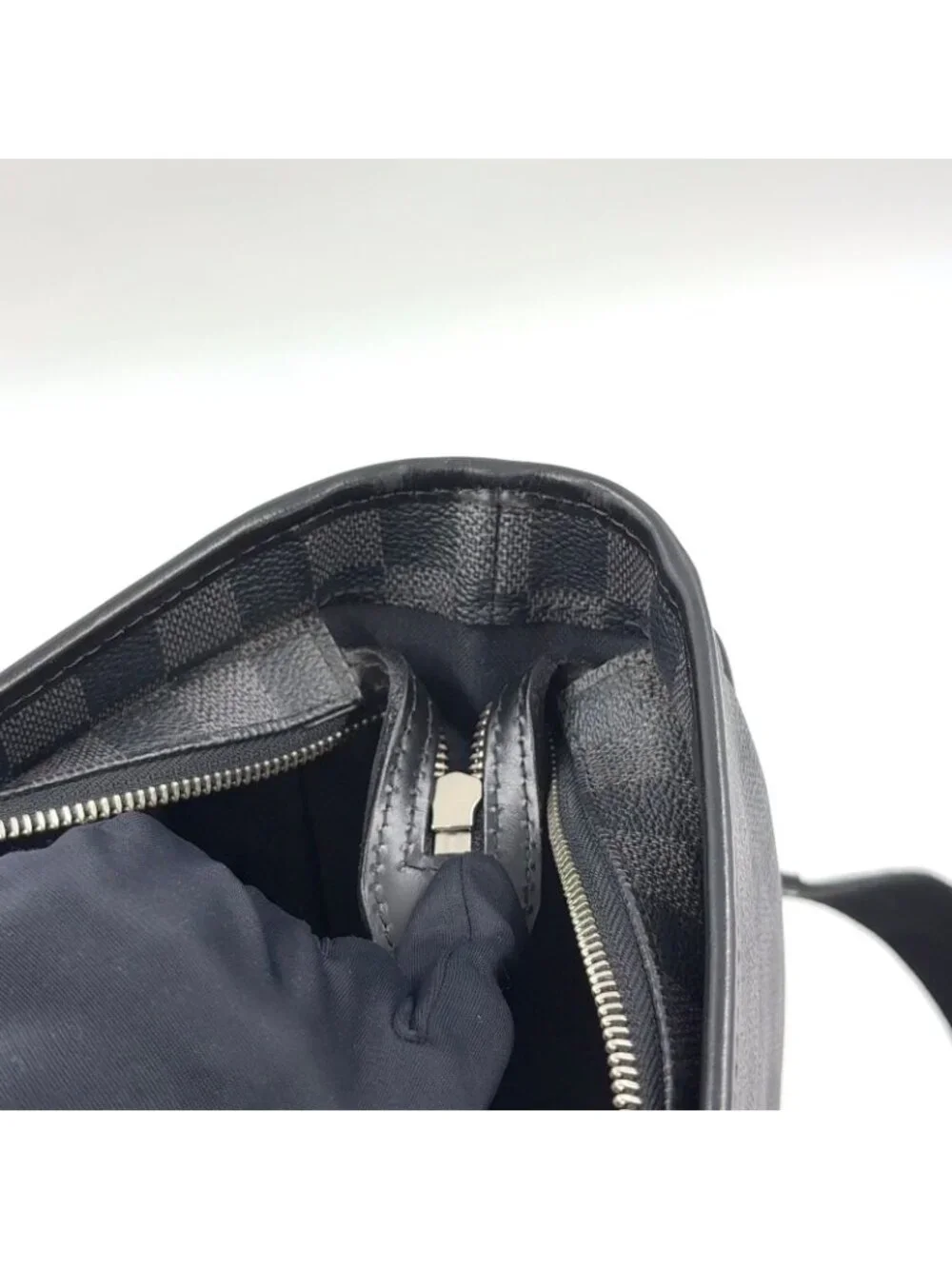 Louis Vuitton Tadao Damier Graphite Shoulder Bag Leather Black Tote Silver